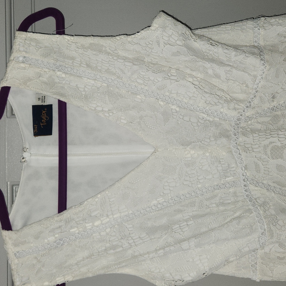 Just Taylor White Lace Hankerchief Hem Sundress Sz. 16 - Picture 8 of 10